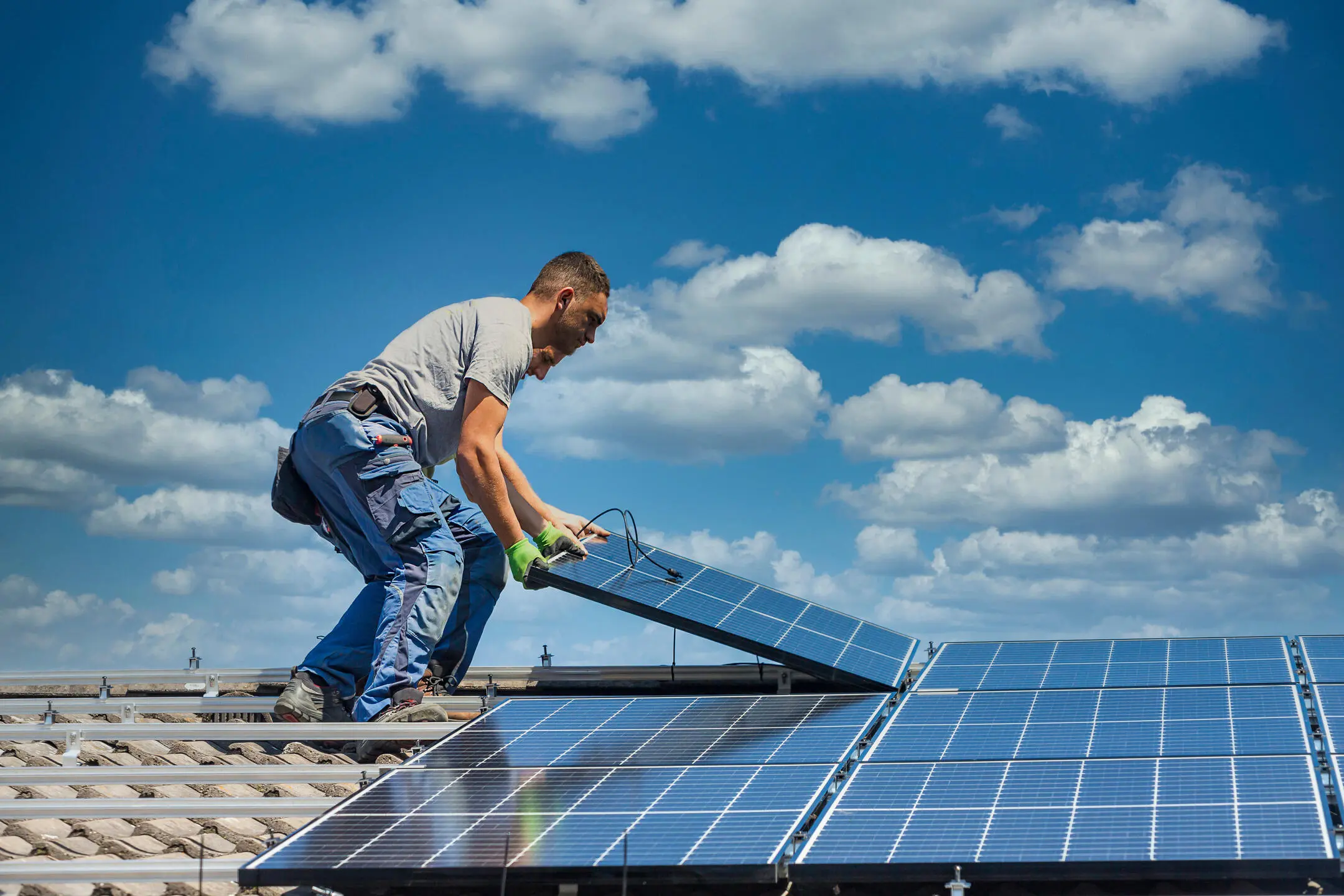 Top Solar Roof Panel Brands Compared: Which Is Best for Your Home in 2025